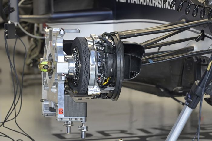 Detalle del freno delantero del AlphaTauri AT02