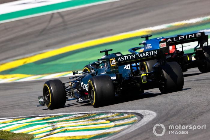 Fernando Alonso, Alpine A521, Lance Stroll, Aston Martin AMR21