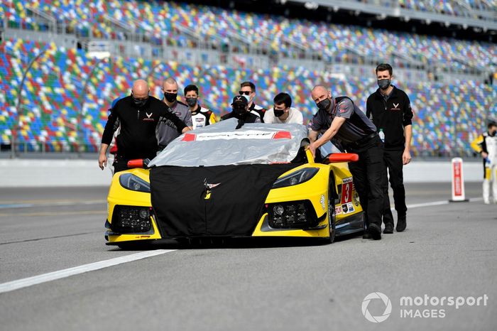 #3 Corvette Racing Corvette C8.R, GTLM: Nicky Catsburg, Jordan Taylor, Antonio Garcia