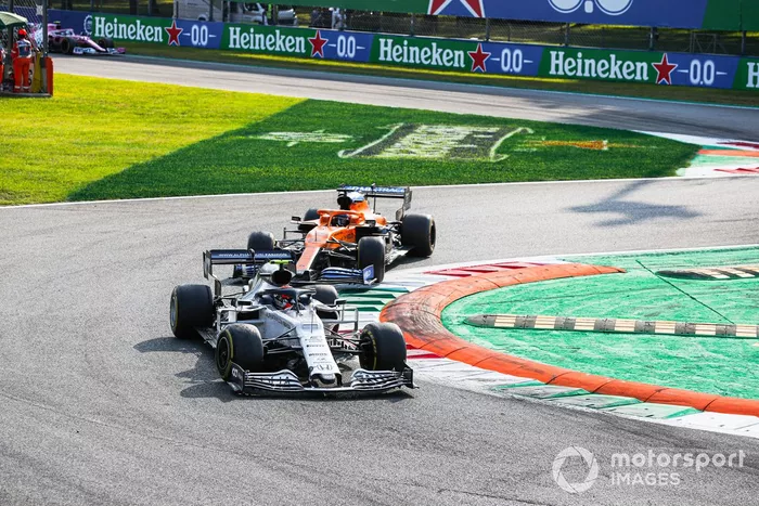 Pierre Gasly, AlphaTauri AT01, Carlos Sainz Jr., McLaren MCL35