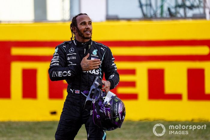 Ganador Lewis Hamilton, Mercedes-AMG F1 celebra en Parc Ferme