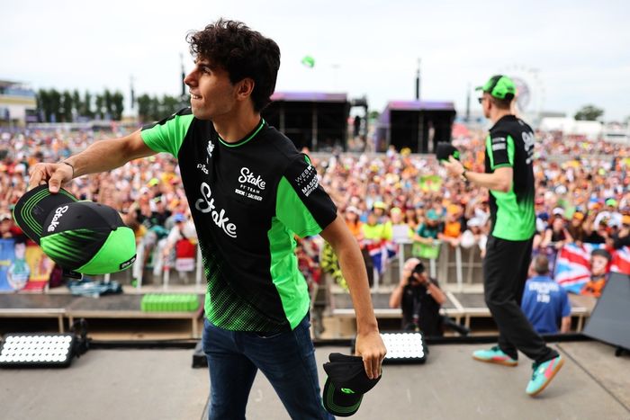 Nico Hulkenberg, Sauber, Gabriel Bortoleto, Sauber