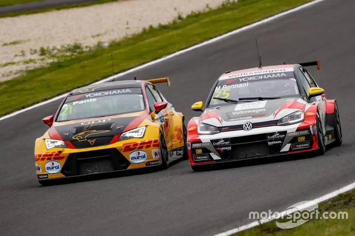 Aurélien Panis, Comtoyou DHL Team CUPRA Racing CUPRA TCR, Mehdi Bennani, SLR VW Motorsport Volkswagen Golf GTI TCR