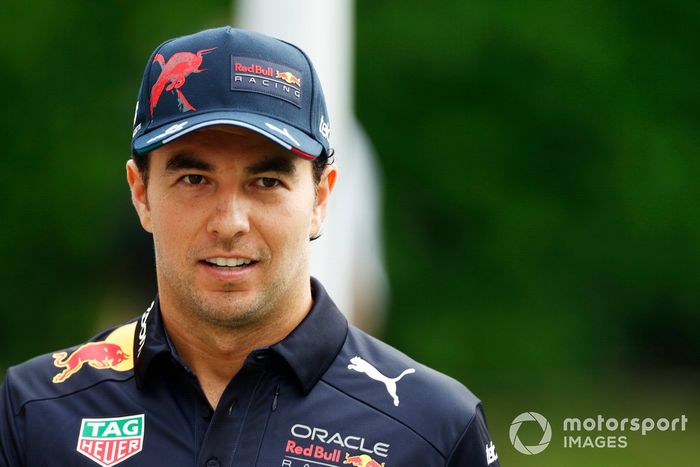Sergio Pérez, Red Bull Racing, llega a la pista