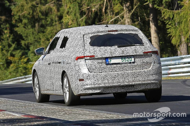 Шпигунські фото наступника Skoda Rapid 2020 року