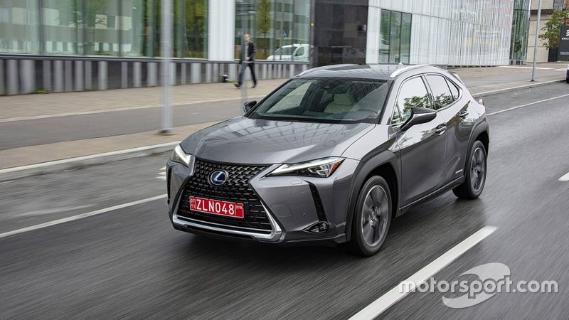 Lexus UX 2019 року
