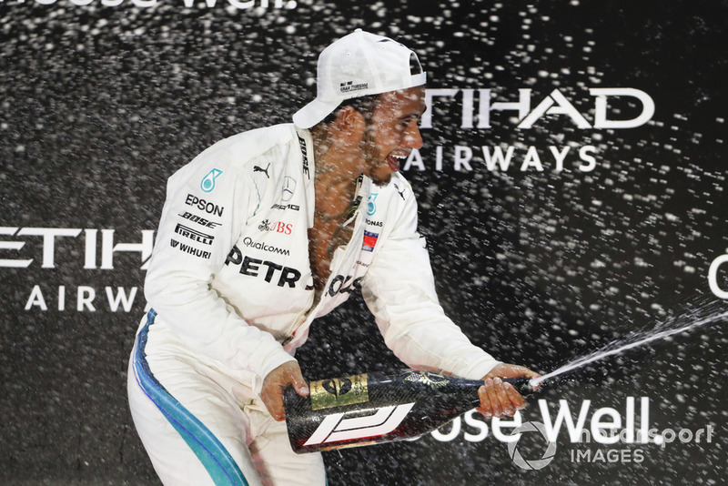 Podio: ganador de la carrera Lewis Hamilton, Mercedes AMG F1