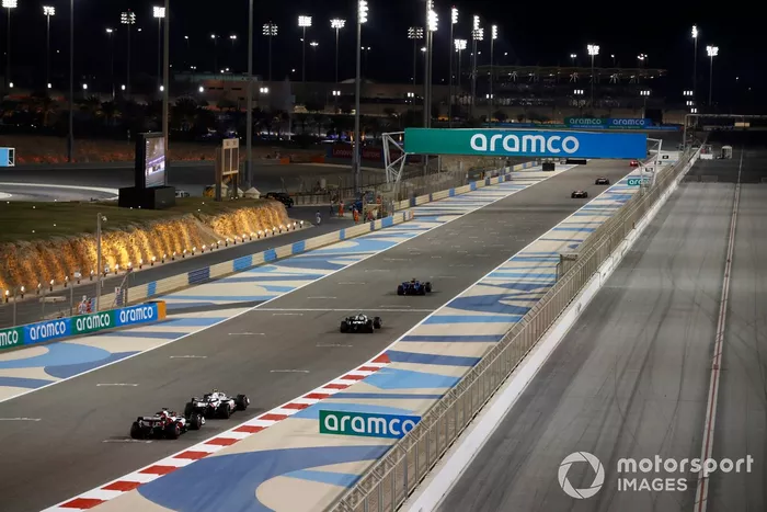 Yuki Tsunoda, AlphaTauri AT03, Mick Schumacher, Haas VF-22, Valtteri Bottas, Alfa Romeo C42