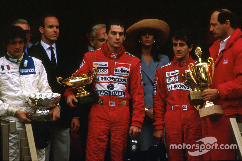 Podium: 1. Ayrton Senna, 2. Alain Prost, 3. Stefano Modena