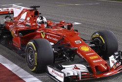 Переможець гонки Себастьян Феттель, Ferrari SF70H