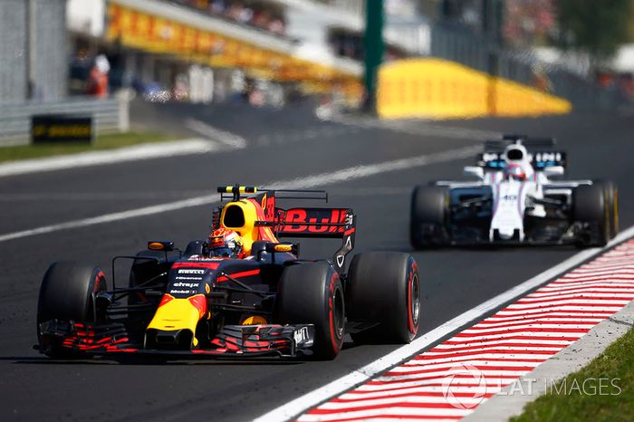Max Verstappen, Red Bull Racing RB13, Paul di Resta, Williams FW40