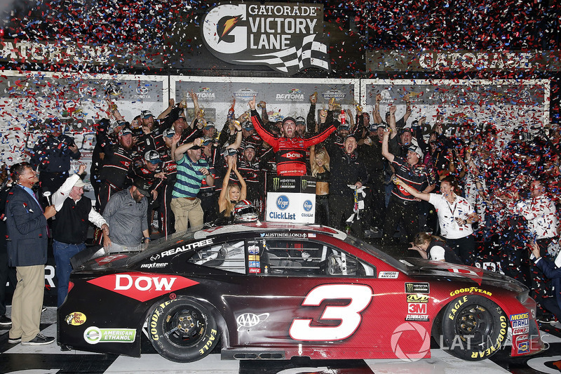 Austin Dillon, Richard Childress Racing Chevrolet Camaro fête sa victoire