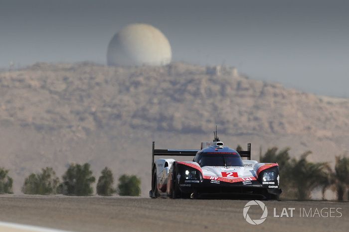 #2 Porsche Team Porsche 919 Hybrid: Timo Bernhard, Earl Bamber, Brendon Hartley