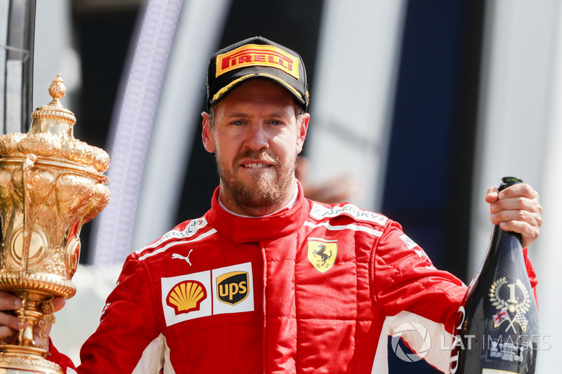 Sebastian Vettel, Ferrari, festeggia sul podio