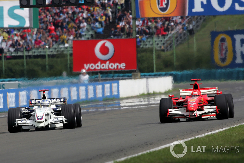 Nick Heidfeld, BMW Sauber F1.06 ve Michael Schumacher, Ferrari 248 F1