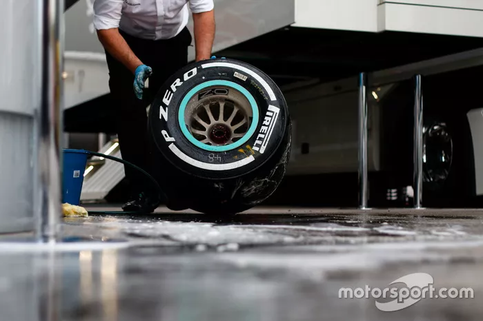 Neumático Pirelli