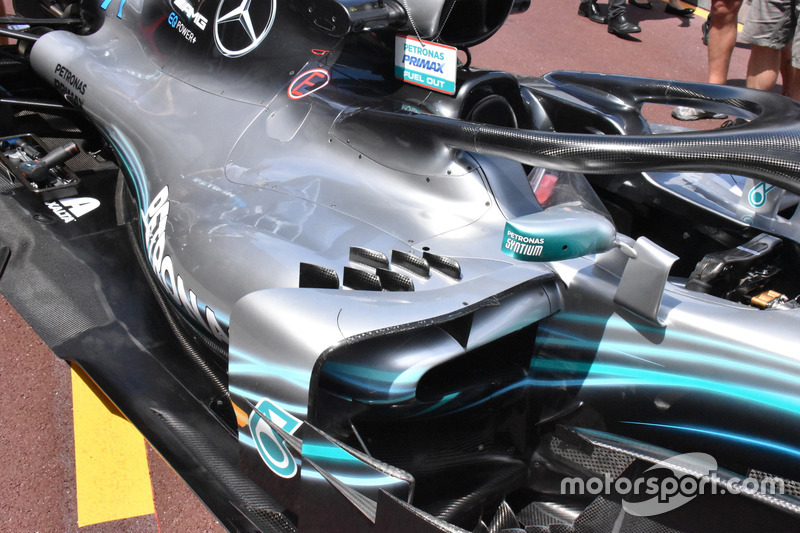 Side pod Mercedes-AMG F1 W09