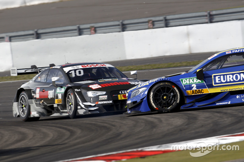 Crash, Timo Scheider, Audi Sport Team Phoenix, Audi RS 5 DTM and Gary Paffett, Mercedes-AMG Team ART, Mercedes-AMG C63 DTM