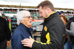 Берні Екклстоун з директором Pirelli Motorsport Полом Хембрі