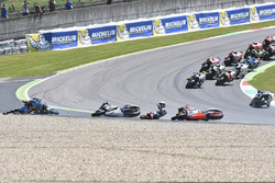 Jack Miller, Marc VDS Racing Honda, Alvaro Bautista, Aprilia Racing Team Gresini and Loris Baz, Avintia Racing crash