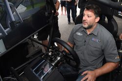 Tony Stewart, Stewart-Haas Racing durante un evento de iRacing