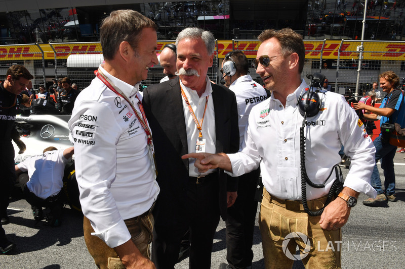 Chase Carey, Chief Executive Officer Formula One Group y Christian Horner, Red Bull Racing Team Principal