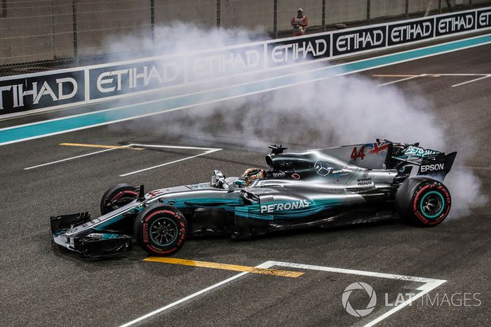 Lewis Hamilton, Mercedes-Benz F1 W08