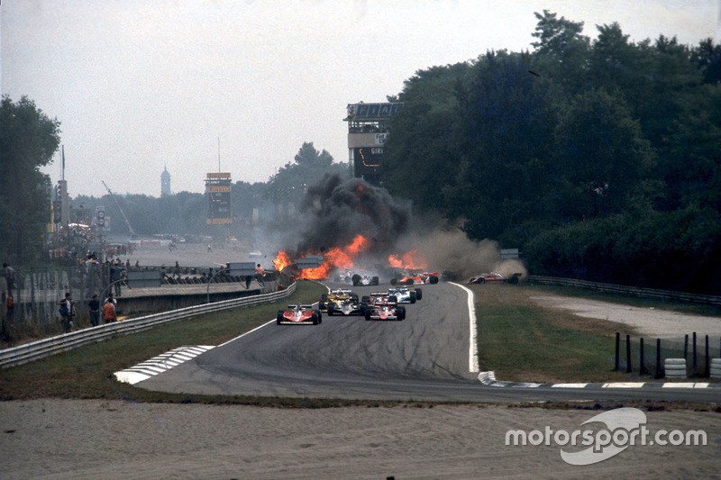 Start action, Ronnie Peterson, Lotus Ford lost his life. Gilles Villeneuve, Ferrari 312T3, Niki Lauda, Brabham BT46 Alfa Romeo, and Mario Andretti, Lotus 79 Ford, lead 