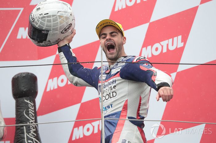 Podium: ganador, Romano Fenati, Snipers Team