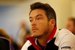 #17 KÜS Team75 Bernhard Porsche GT3 R: Andre Lotterer