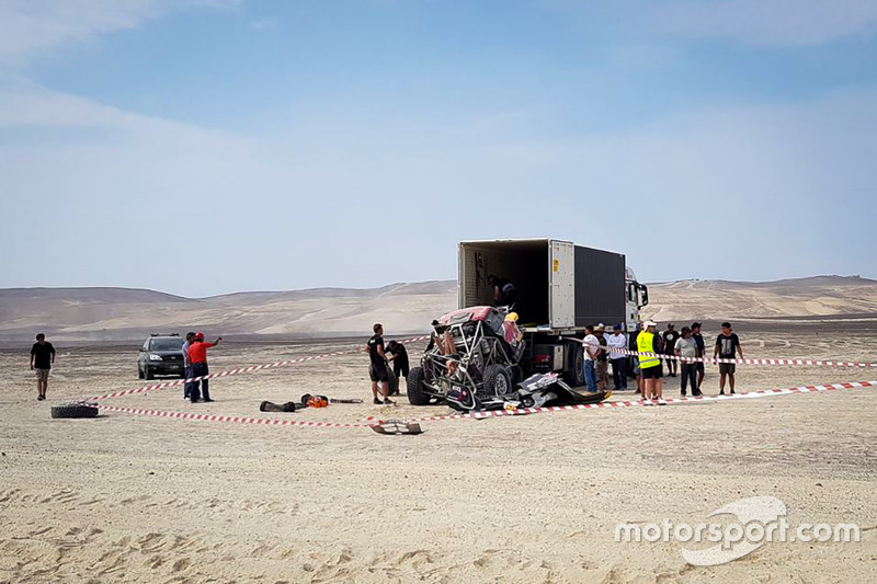 Авария: Брайс Мензис и Питер Мортенсен, X-Raid Team Mini (№310)