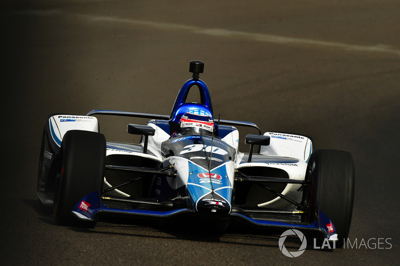 16°: Takuma Sato, Rahal Letterman Lanigan Racing Honda