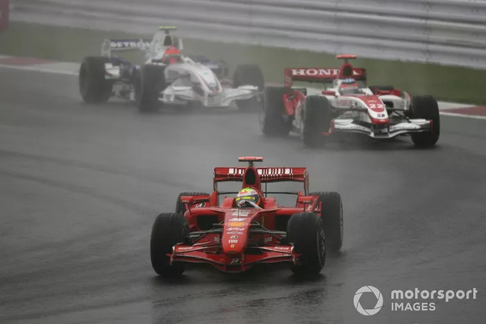 8. Massa vs Kubica (Japan 2007)