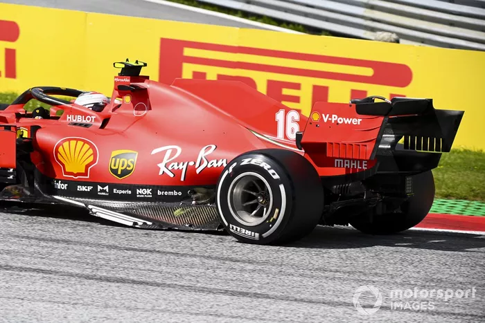 Charles Leclerc, Ferrari SF1000, con daños en el monoplaza