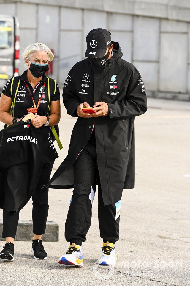 Angela Cullen, fisio de Lewis Hamilton y el piloto de Mercedes