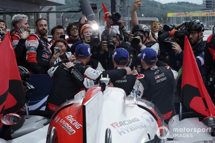 #7 Toyota Gazoo Racing Toyota GR010 - Hybrid: Mike Conway, Kamui Kobayashi, José María López