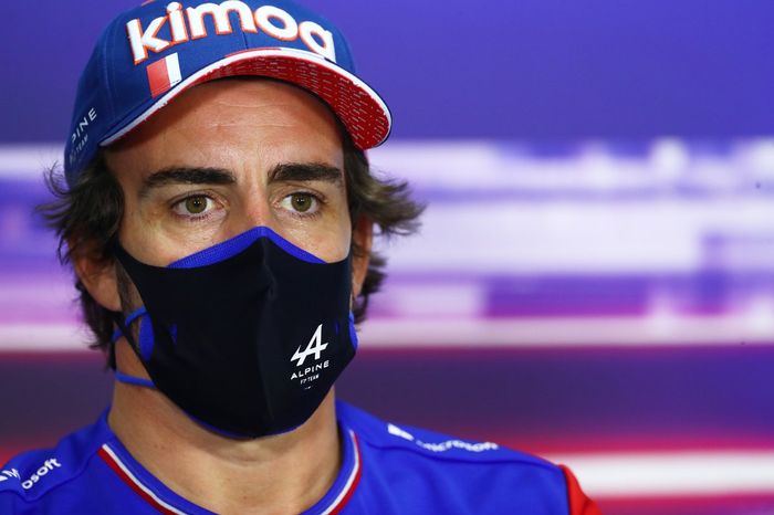 Fernando Alonso, Alpine F1 en la conferencia de prensa