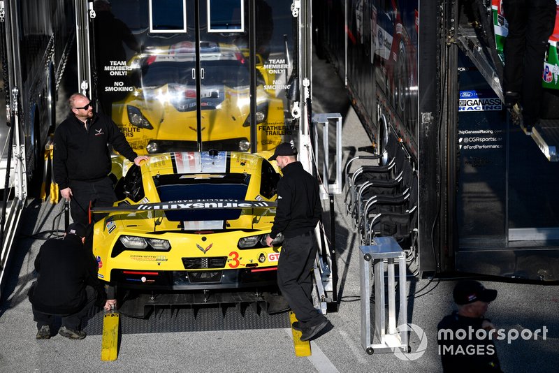 #3 Corvette Racing Corvette C7.R, GTLM: Ян Магнуссен, Антоніо Гарсія, Майк Рокенфеллер