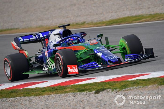 Alex Albon, Scuderia Toro Rosso STR14 con parafina