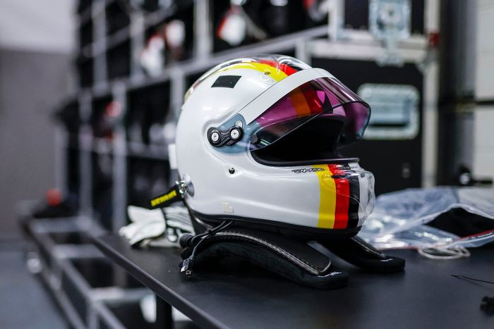 Casco de Sebastian Vettel, Porsche 963