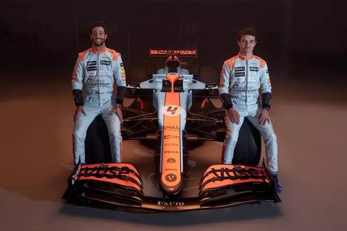 Daniel Ricciardo, McLaren, Lando Norris, McLaren