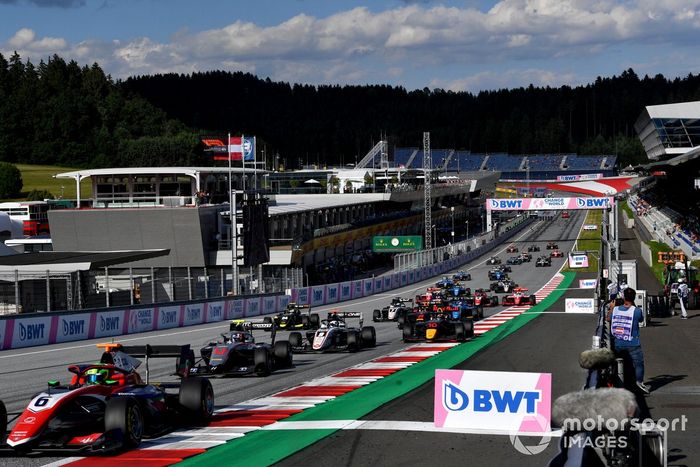 David Schumacher, Trident, Leads Roman Stanek, Hitech Grand Prix, Alexander Smolyar, ART Grand Prix