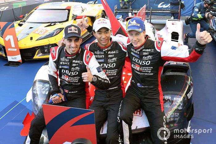 Ganador de la carrera #8 Toyota Gazoo Racing Toyota GR010 - Hybrid: Sébastien Buemi, Brendon Hartley, Ryo Hirakawa