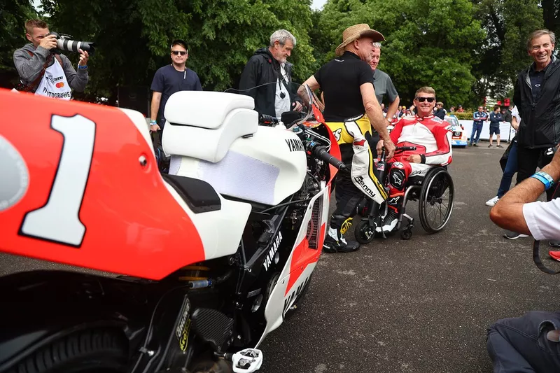 Wayne Rainey con la Yamaha YZR500
