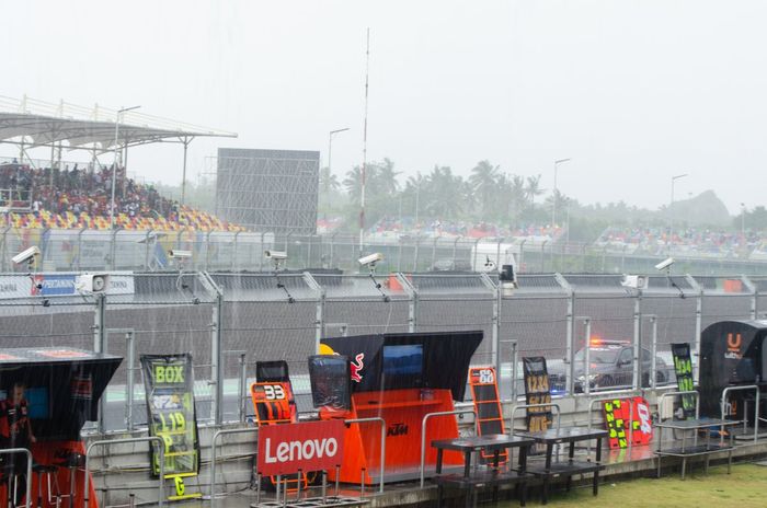 Lluvia en el circuito de Mandalika