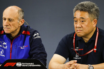 Franz Tost, Team Principal, Scuderia Toro Rosso, et Masashi Yamamoto, directeur général, Honda Motorsport, en conférence de presse