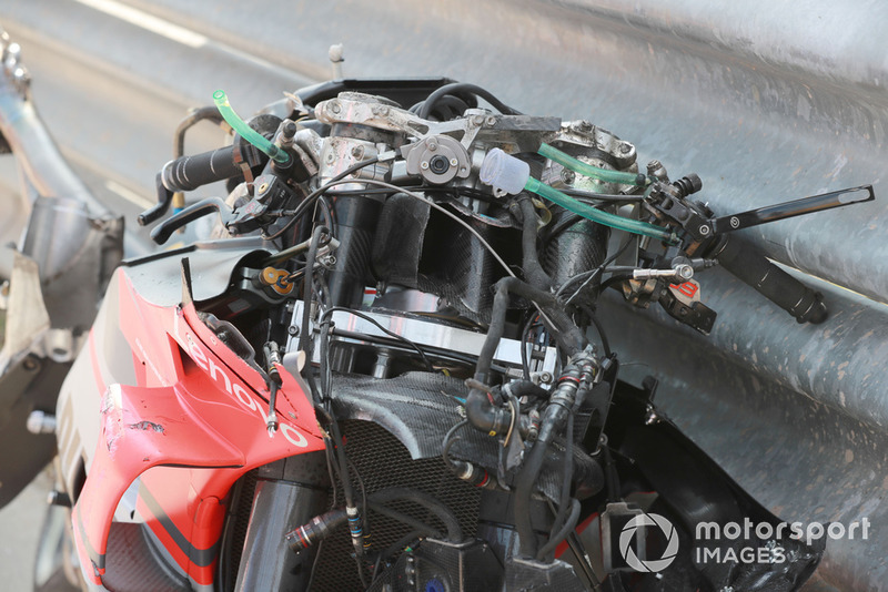 Moto de Jorge Lorenzo, Ducati Team tras la caída