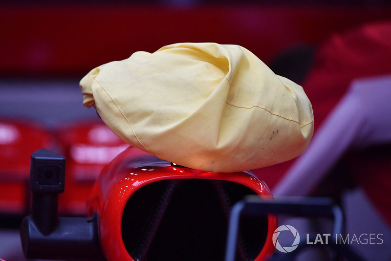 Ferrari SF71H cubierta de la cámara