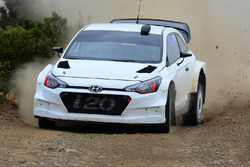 Hyundai i20 WRC 2017 testing