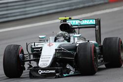 Nico Rosberg, Mercedes AMG F1 limps around the track